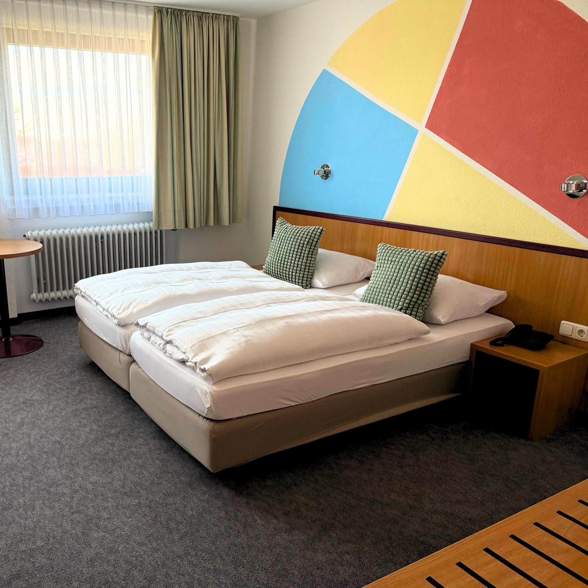 Colourful Hotel Bielefeld Exteriör bild